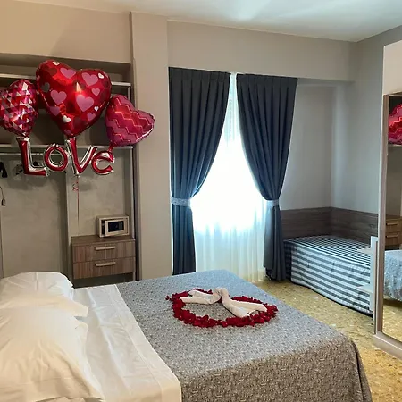 Lukas 3* Viareggio