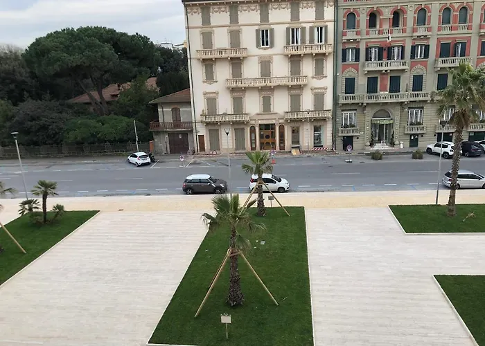 Lukas Vegetarian & Vegan Hotel 3*